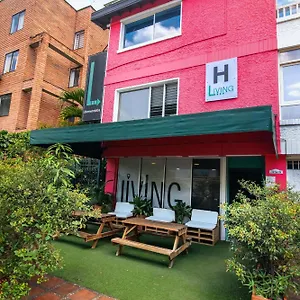  Hostal Living