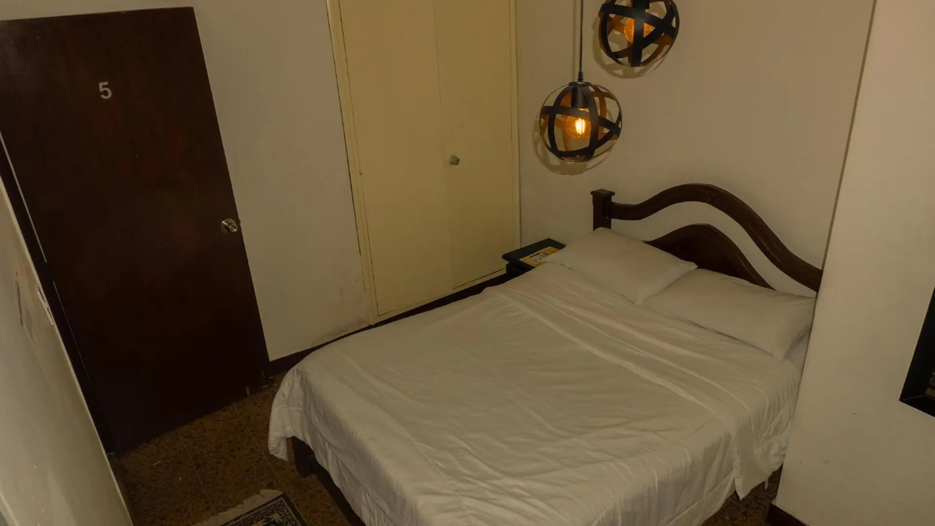 Pensión Hostal Casa Prado In Medellín Colombia