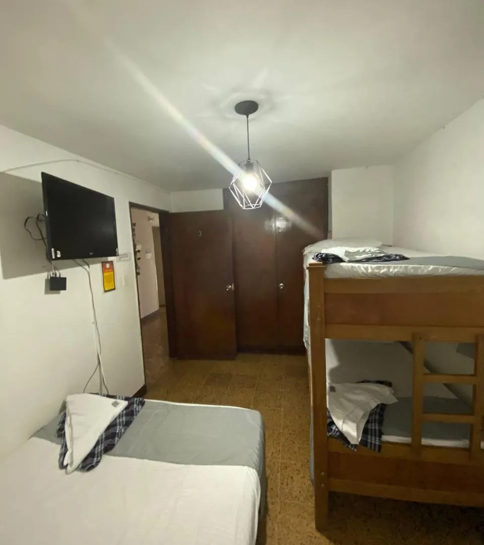 Hostal Casa Prado In Medellín Pensión
